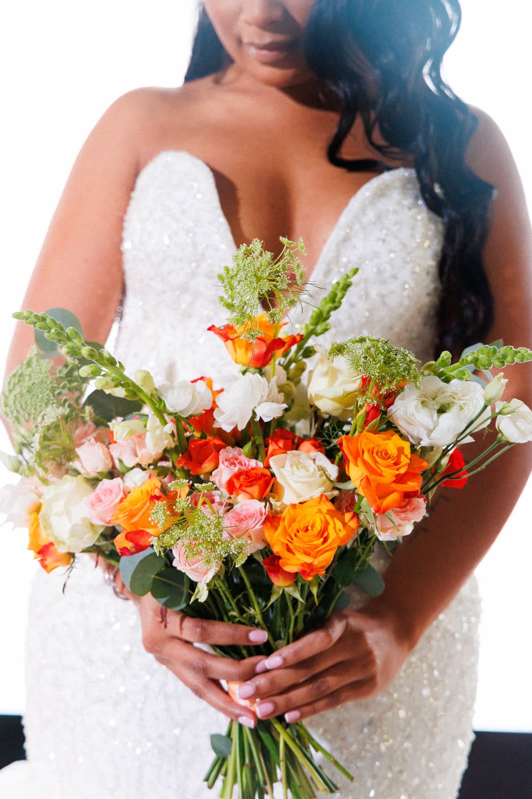 Bouquet de roses orange et blanches